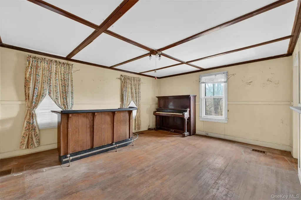 16 Hamilton Road Wappingers Falls NY 12590