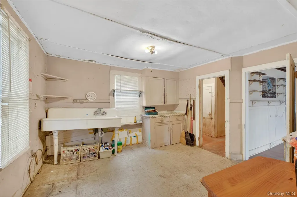 16 Hamilton Road Wappingers Falls NY 12590