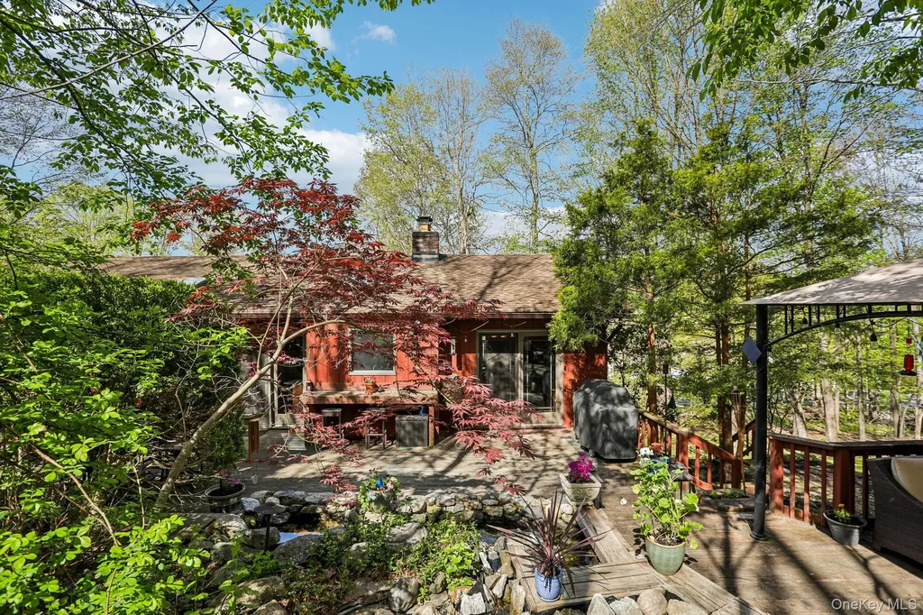 21 Stonehouse Road Somers NY 10589