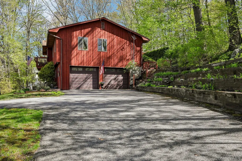21 Stonehouse Road Somers NY 10589