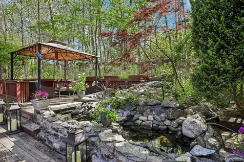 21 Stonehouse Road Somers NY 10589