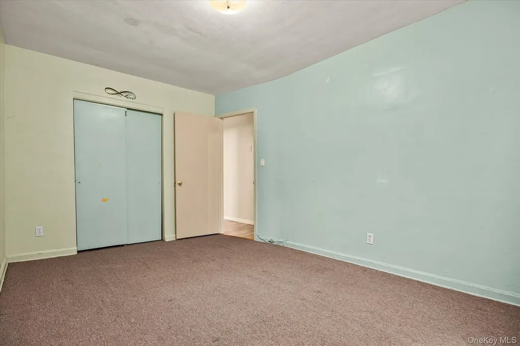 5263 65th Place Maspeth NY 11378
