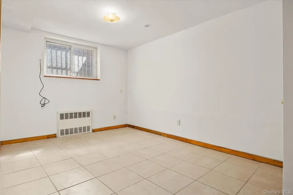 5263 65th Place Maspeth NY 11378