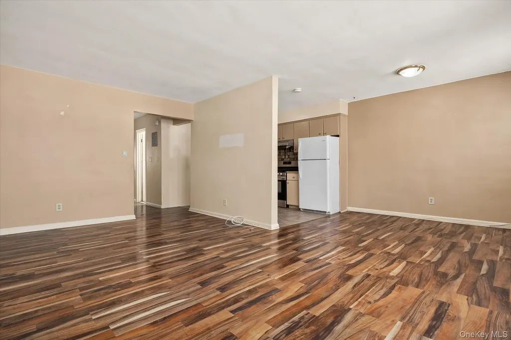 5263 65th Place Maspeth NY 11378