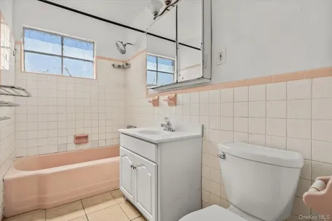 5263 65th Place Maspeth NY 11378