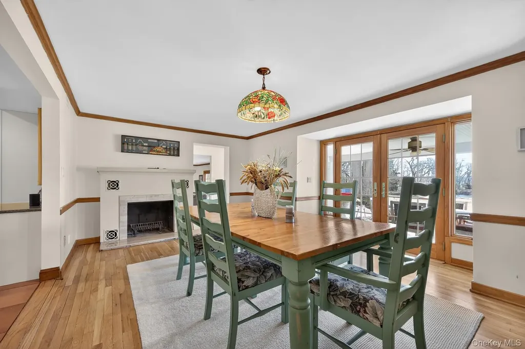 16 Beach Road Northport NY 11768