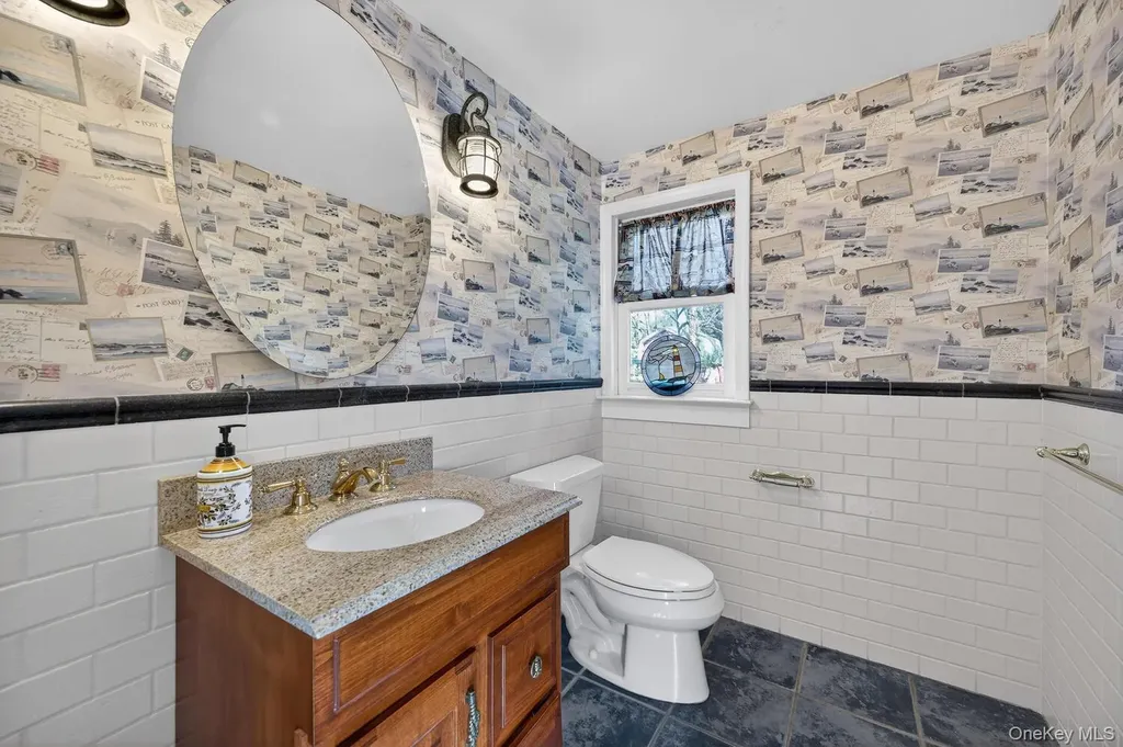 16 Beach Road Northport NY 11768