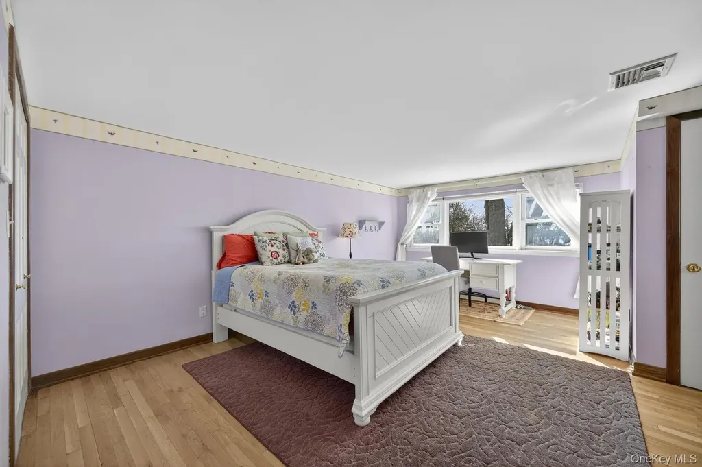 16 Beach Road Northport NY 11768