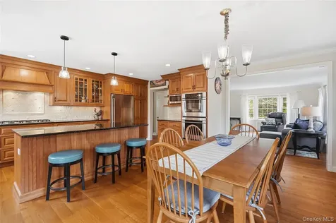 325 Frank Avenue Mamaroneck NY 10543