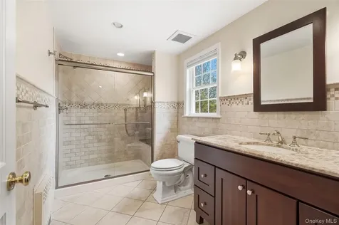 325 Frank Avenue Mamaroneck NY 10543