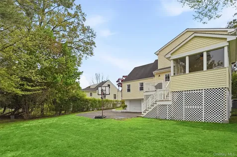 325 Frank Avenue Mamaroneck NY 10543