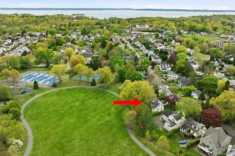 325 Frank Avenue Mamaroneck NY 10543