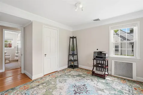 325 Frank Avenue Mamaroneck NY 10543