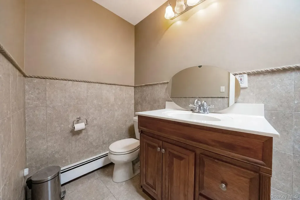 8605 77th Avenue Glendale NY 11385