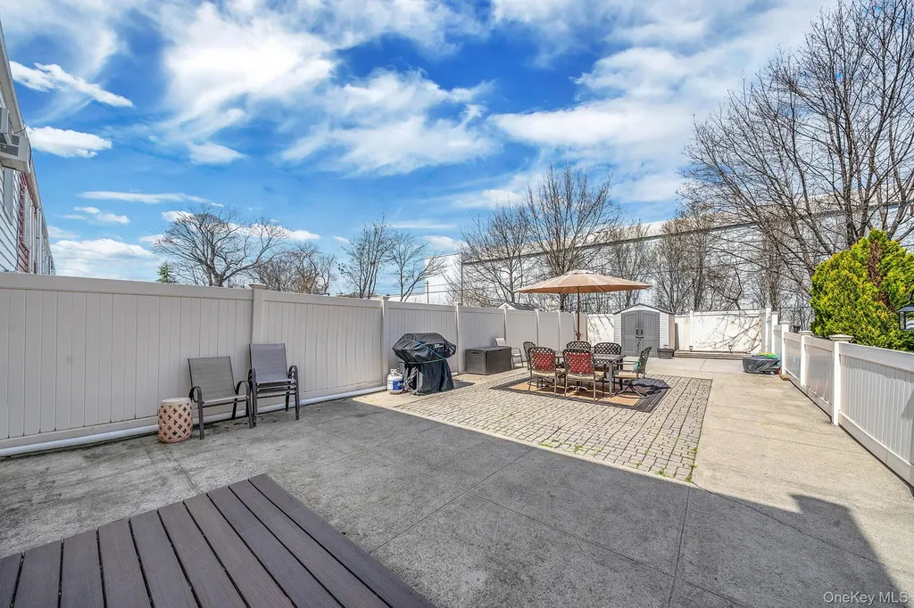 8605 77th Avenue Glendale NY 11385