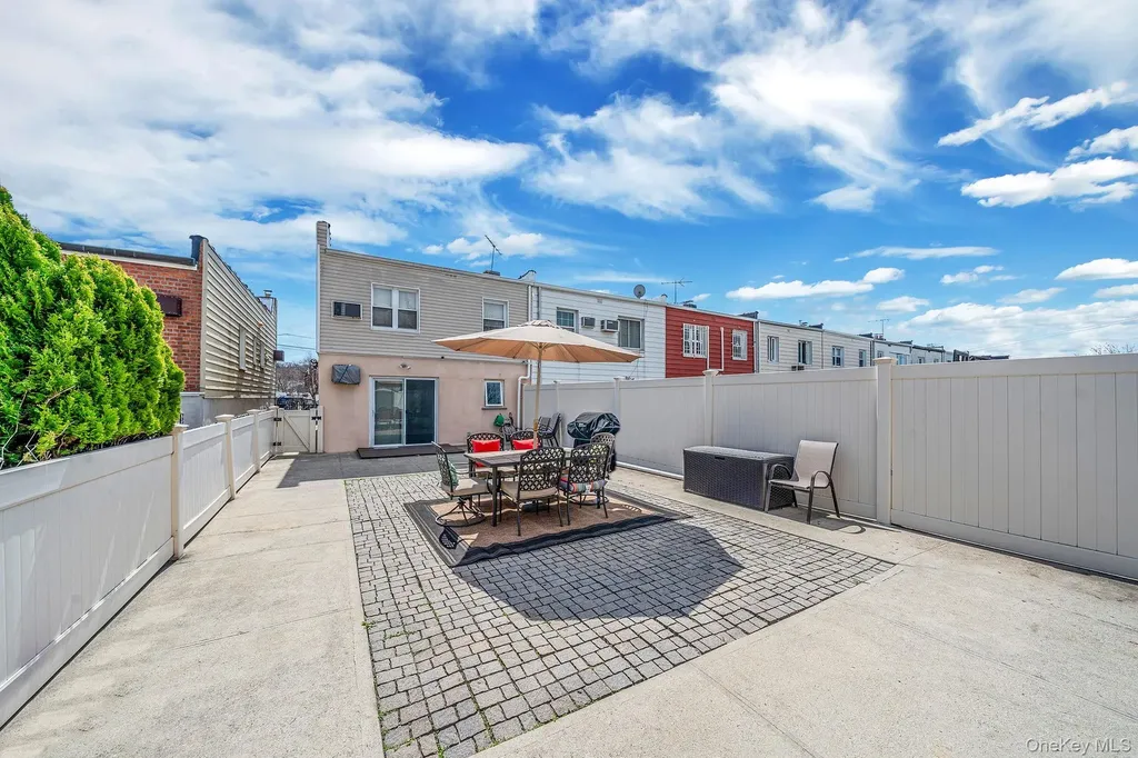8605 77th Avenue Glendale NY 11385