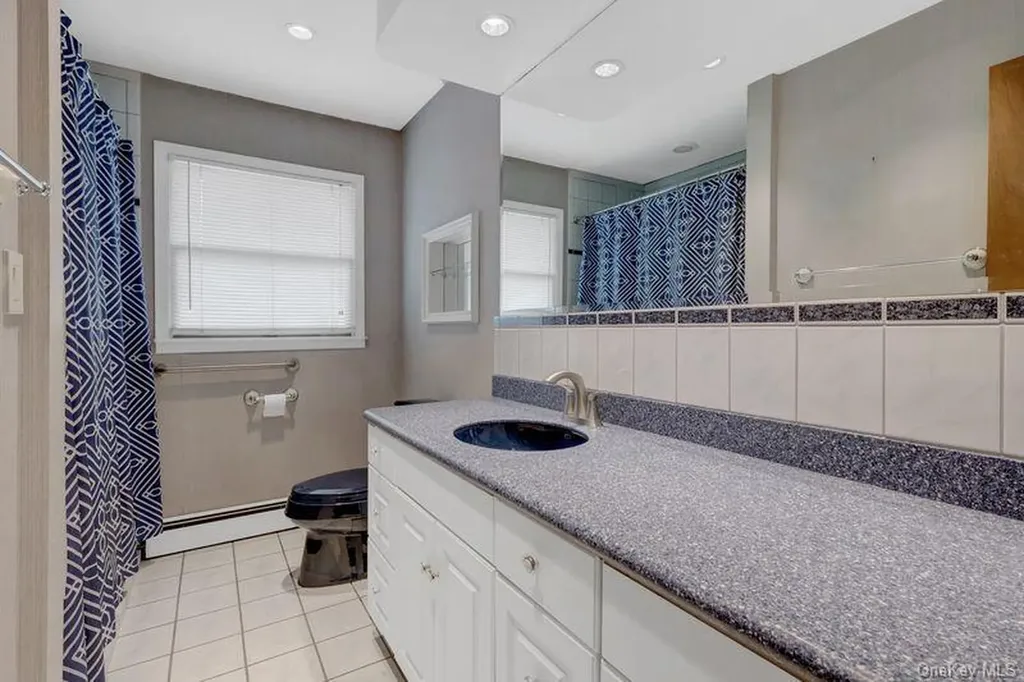 50 Independence Avenue Babylon NY 11702