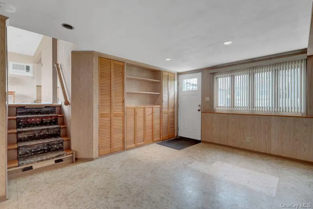50 Independence Avenue Babylon NY 11702