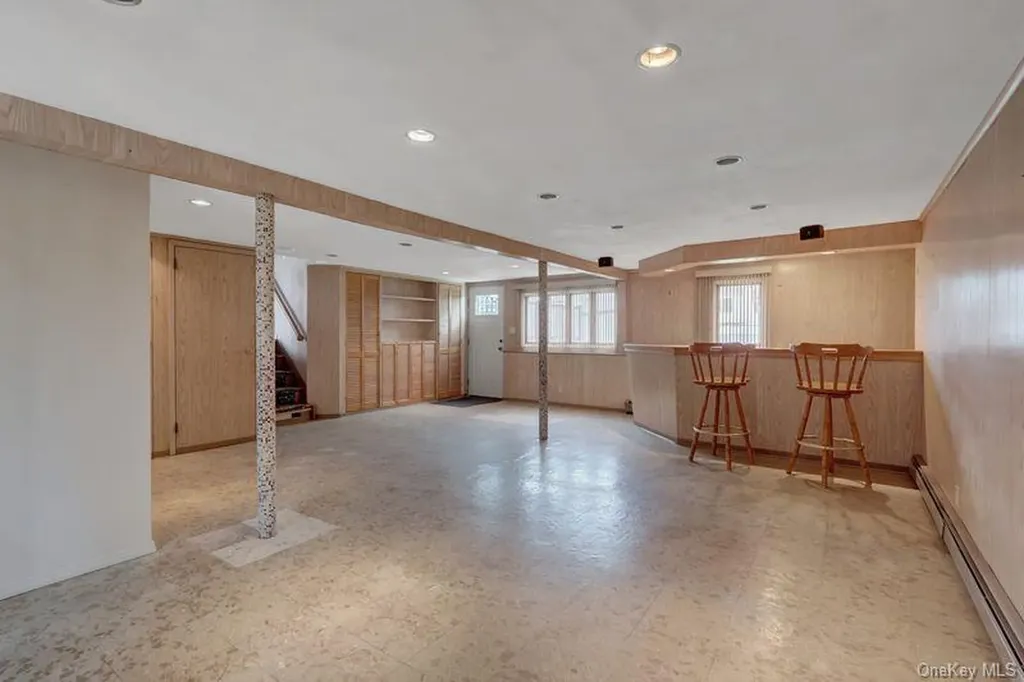 50 Independence Avenue Babylon NY 11702