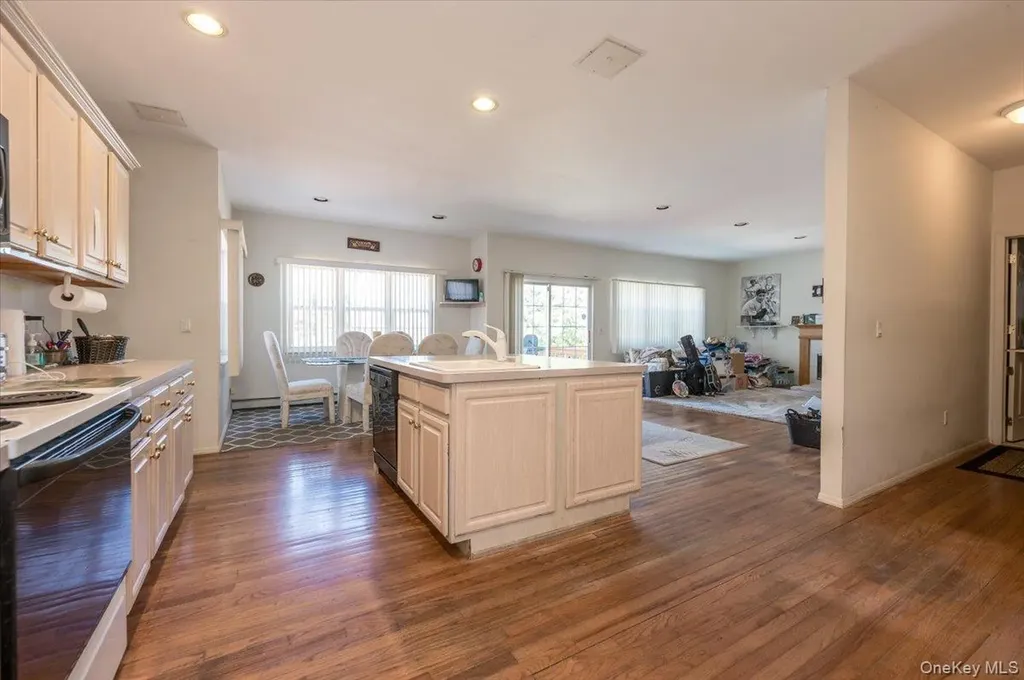 20 Pineacre Drive Smithtown NY 11787