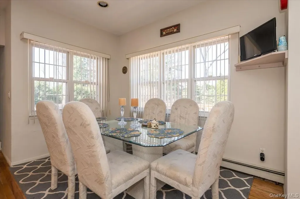 20 Pineacre Drive Smithtown NY 11787