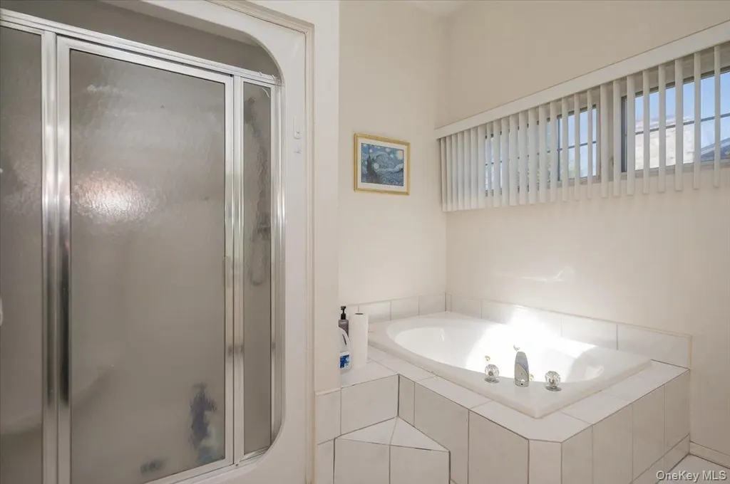 20 Pineacre Drive Smithtown NY 11787