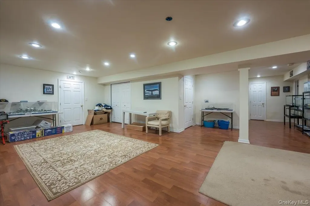 20 Pineacre Drive Smithtown NY 11787
