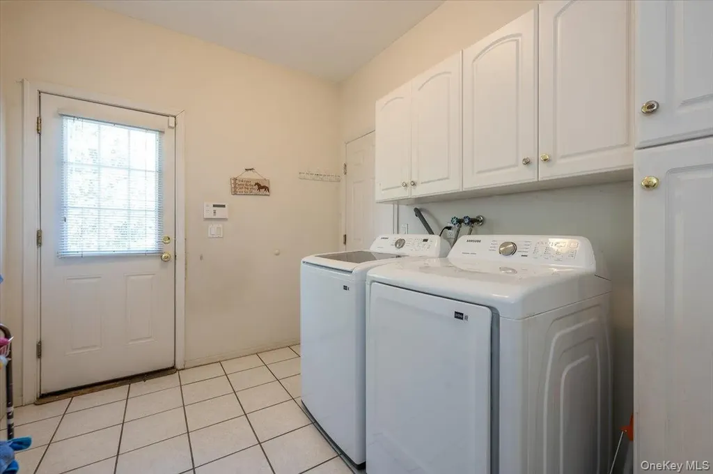 20 Pineacre Drive Smithtown NY 11787