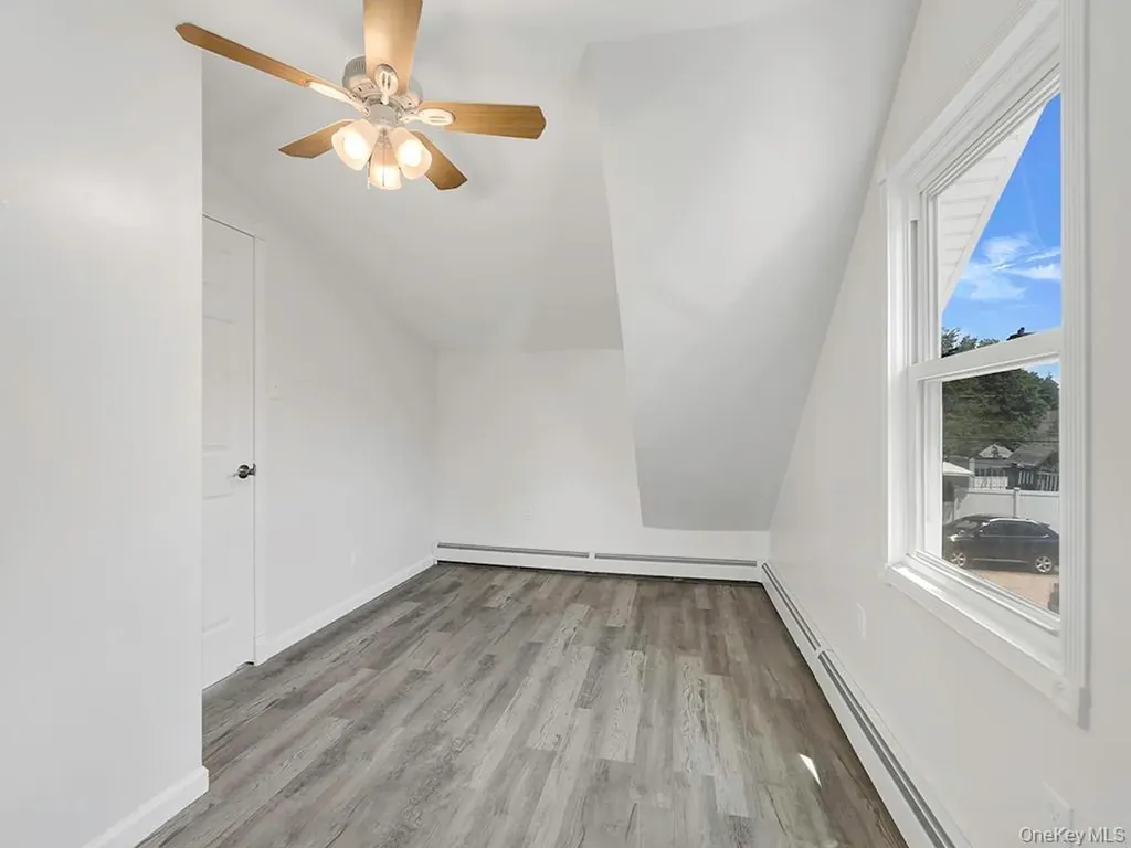 8 Winthrop Street Lynbrook NY 11563