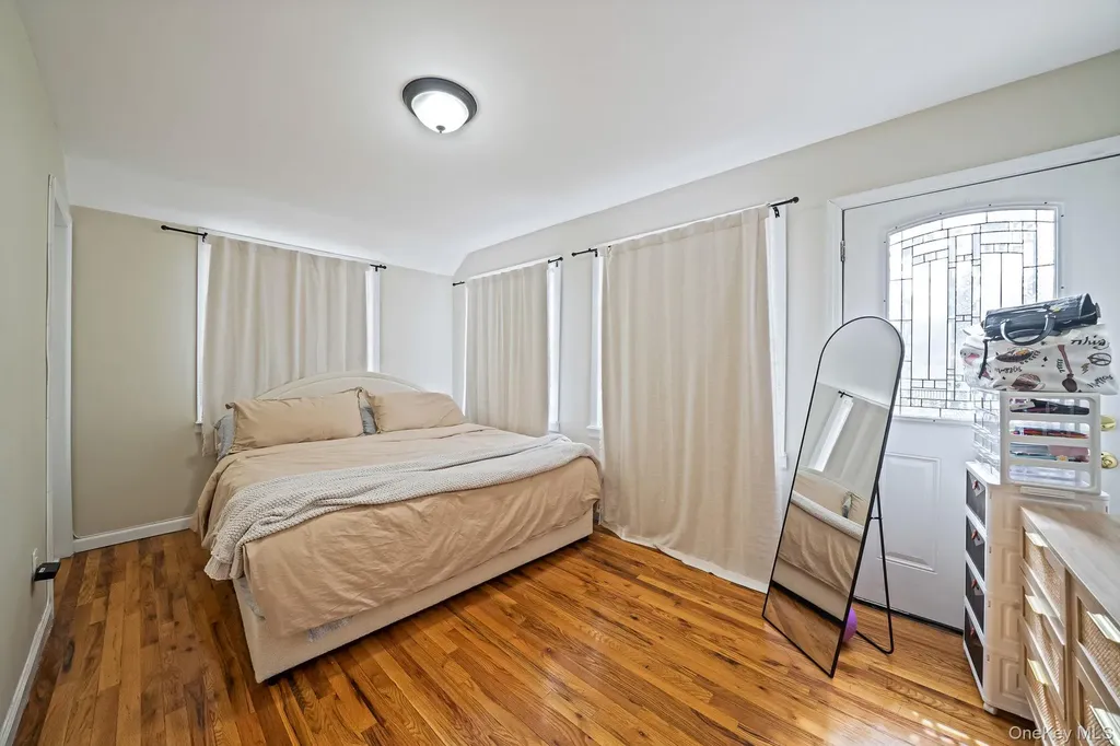 2858 Sampson Avenue Bronx NY 10465