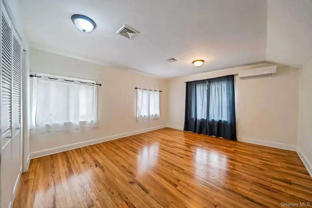 2858 Sampson Avenue Bronx NY 10465