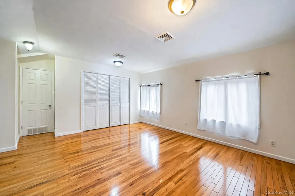 2858 Sampson Avenue Bronx NY 10465
