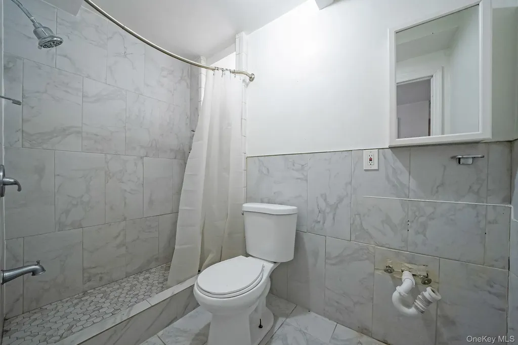 2858 Sampson Avenue Bronx NY 10465