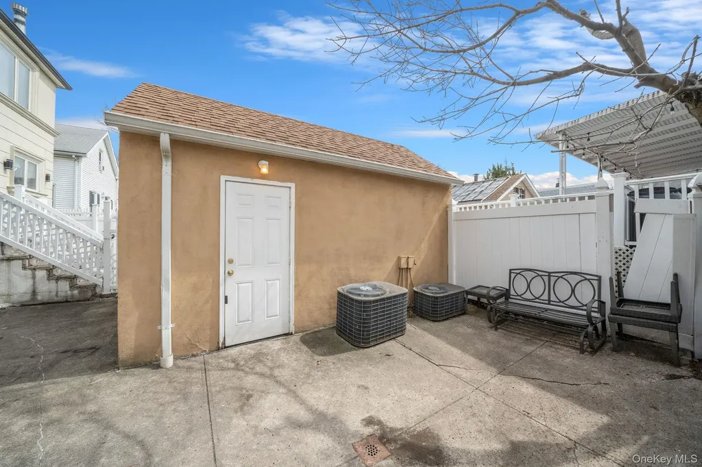 2858 Sampson Avenue Bronx NY 10465