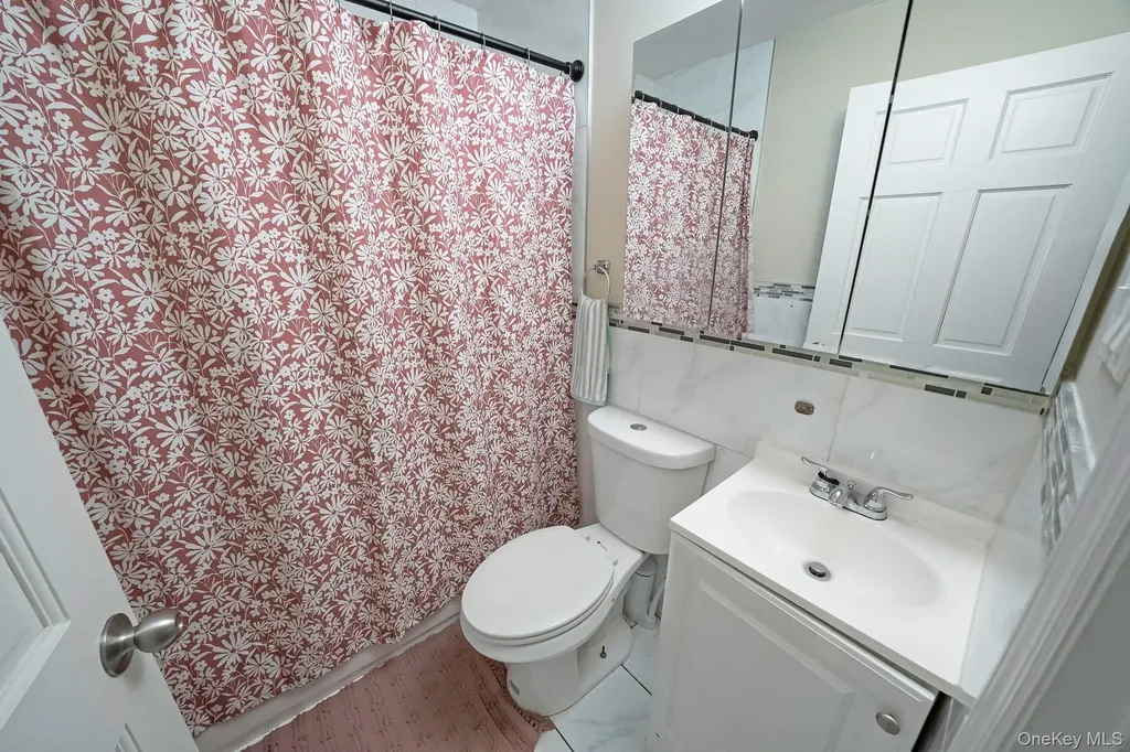 2858 Sampson Avenue Bronx NY 10465