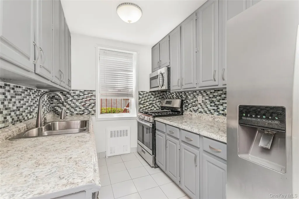 679 Warburton Avenue Yonkers NY 10701