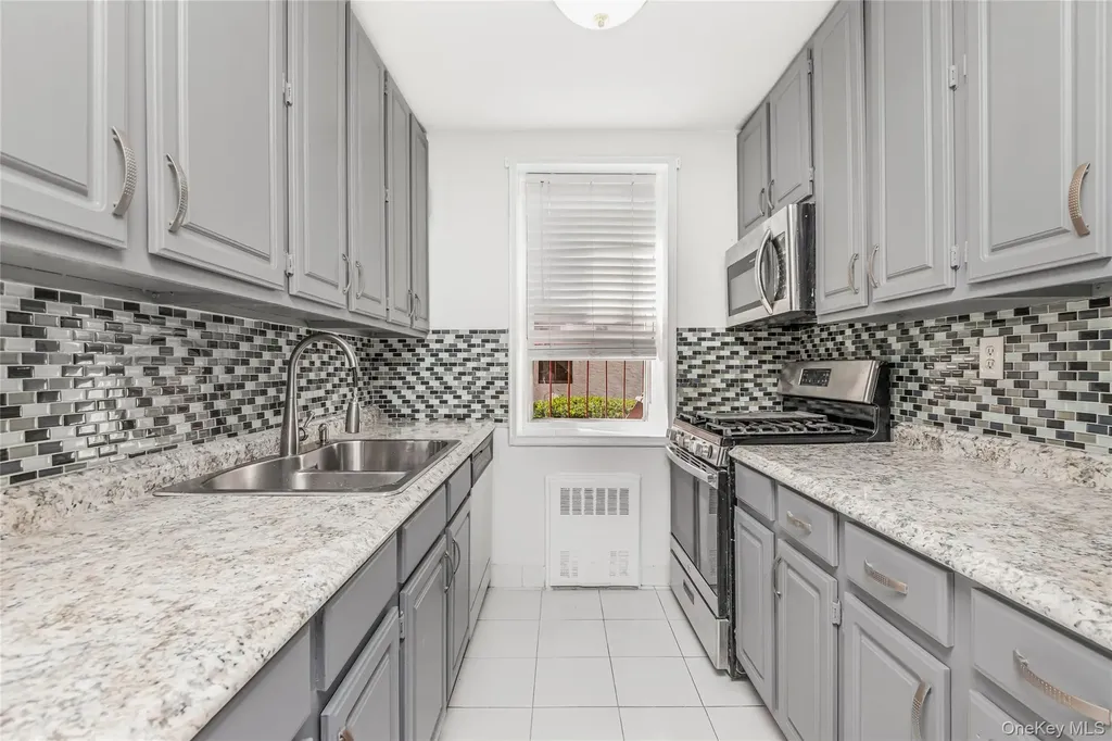 679 Warburton Avenue Yonkers NY 10701