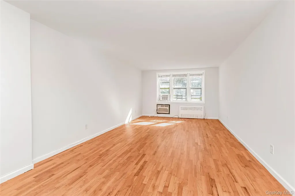 679 Warburton Avenue Yonkers NY 10701