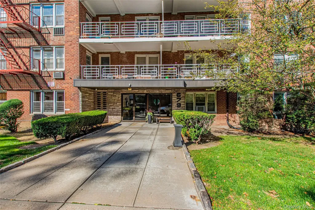 679 Warburton Avenue Yonkers NY 10701