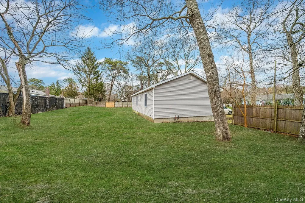 28 Dale Avenue Riverhead NY 11901