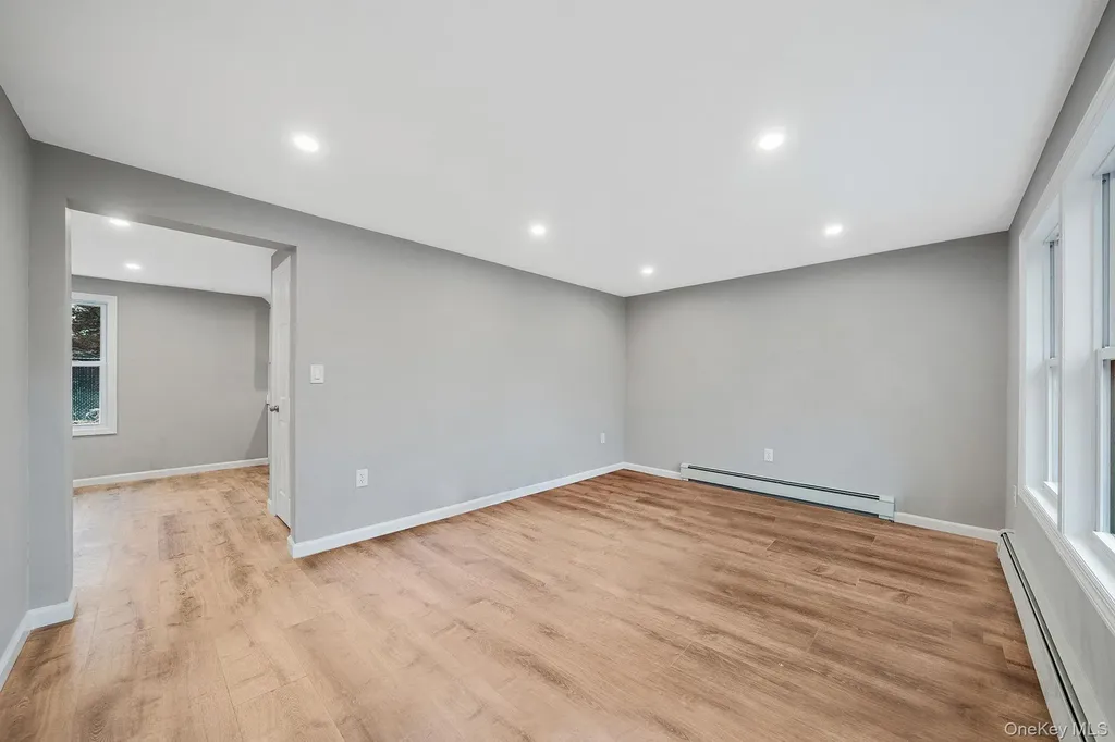 28 Dale Avenue Riverhead NY 11901