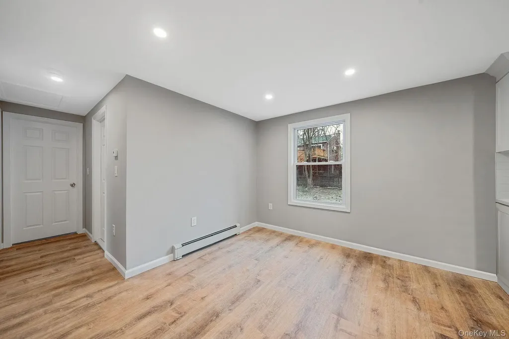 28 Dale Avenue Riverhead NY 11901