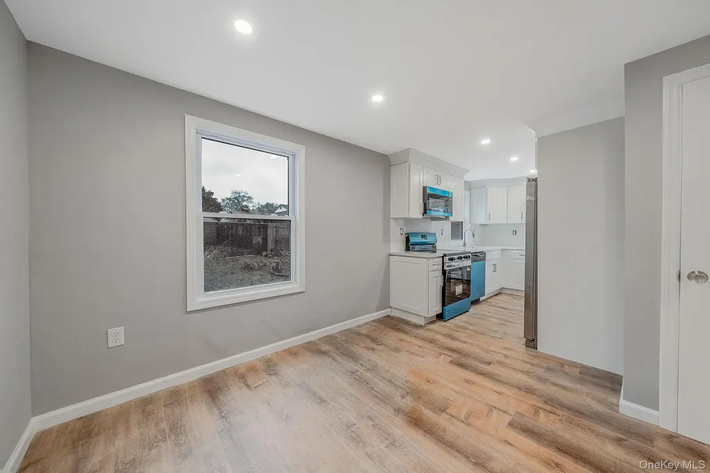 28 Dale Avenue Riverhead NY 11901