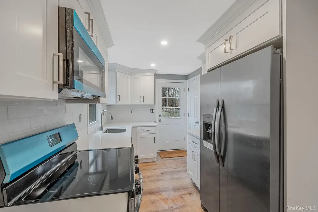 28 Dale Avenue Riverhead NY 11901