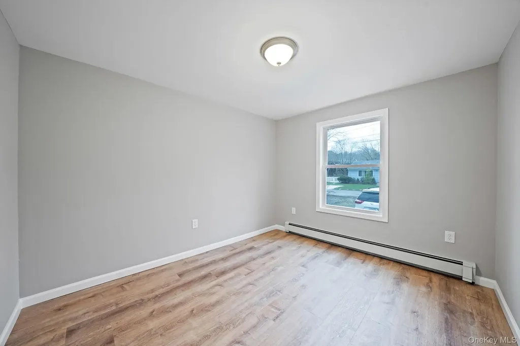28 Dale Avenue Riverhead NY 11901