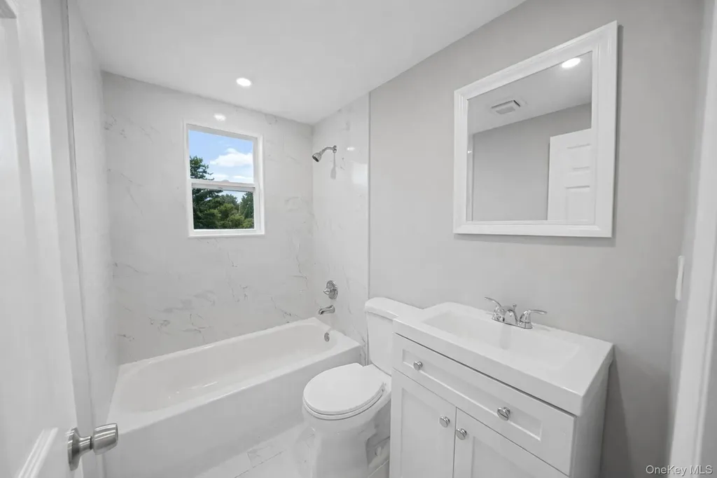 28 Dale Avenue Riverhead NY 11901