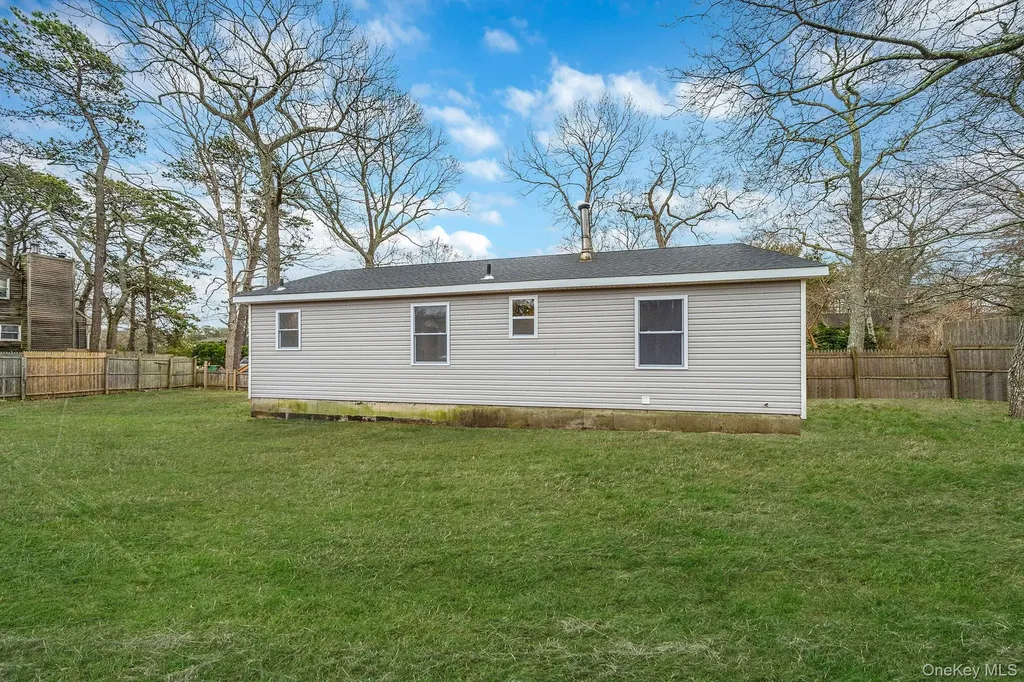 28 Dale Avenue Riverhead NY 11901