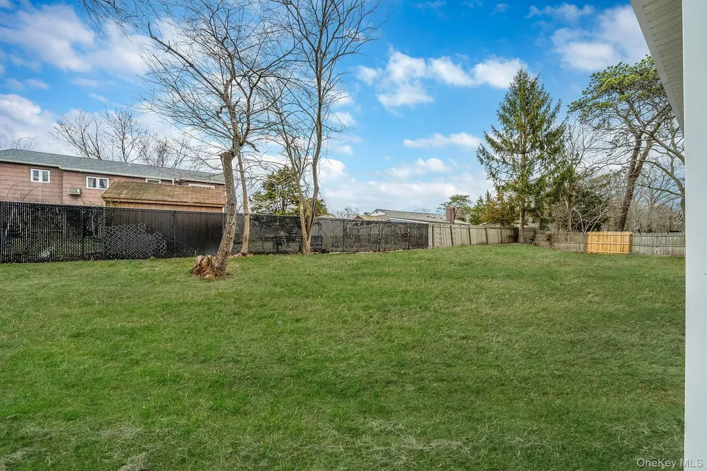 28 Dale Avenue Riverhead NY 11901