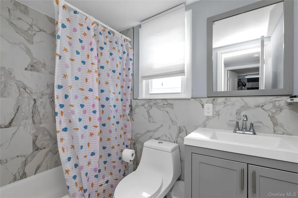 103 Clement Avenue Elmont NY 11003