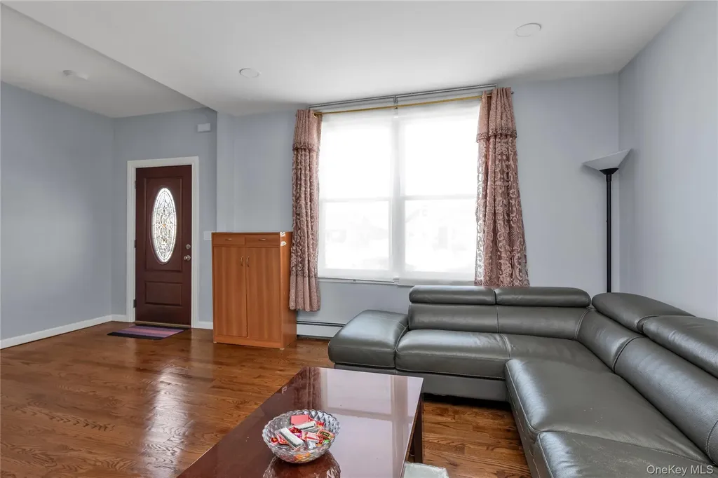 103 Clement Avenue Elmont NY 11003